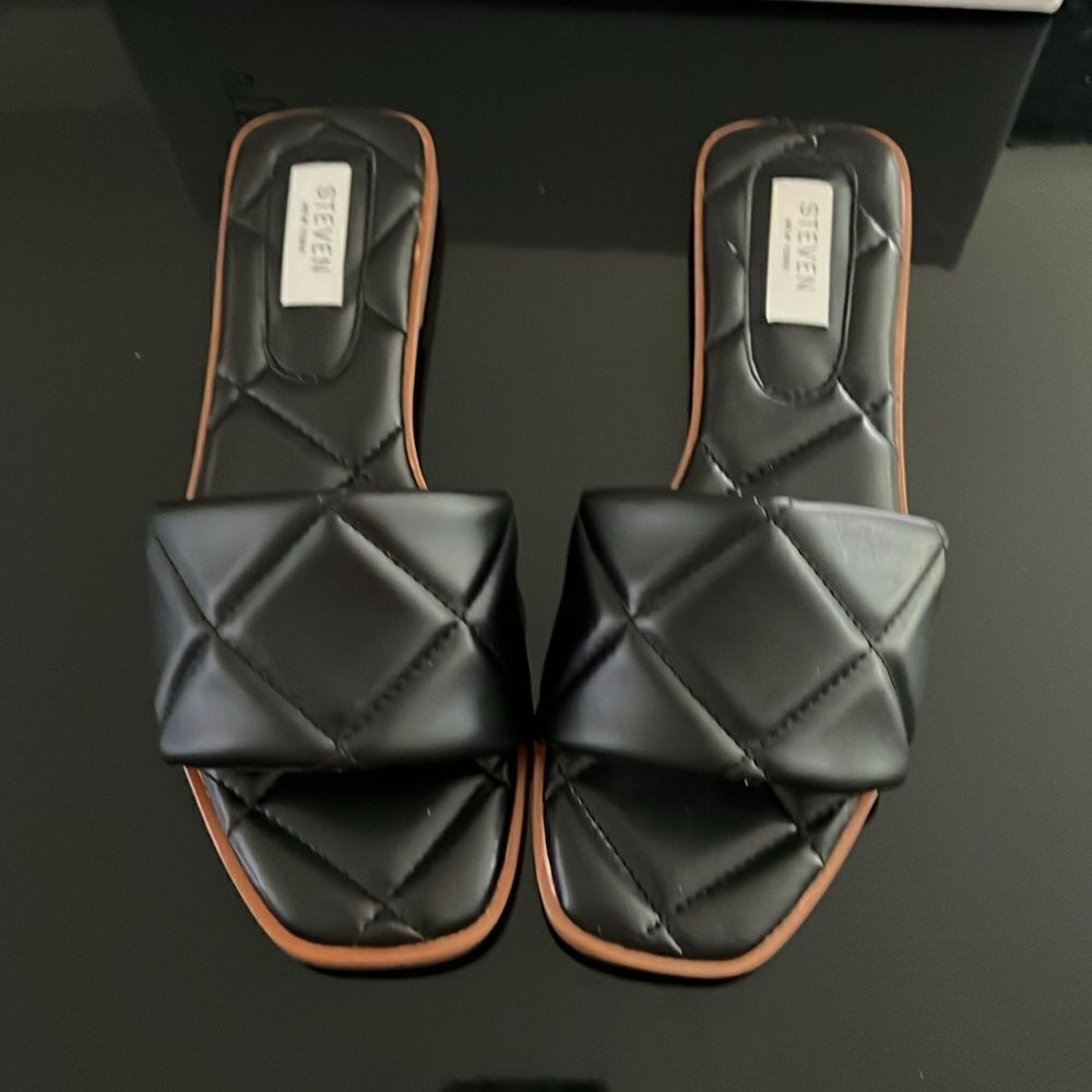 NWT Steven NY by Steve Madden quilted slip on sandals 7.5
